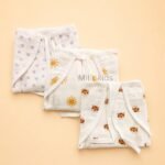 Premium assorted padded muslin nappies for newborn babies made from soft breathable cotton. Reusable cloth nappies for daily use.